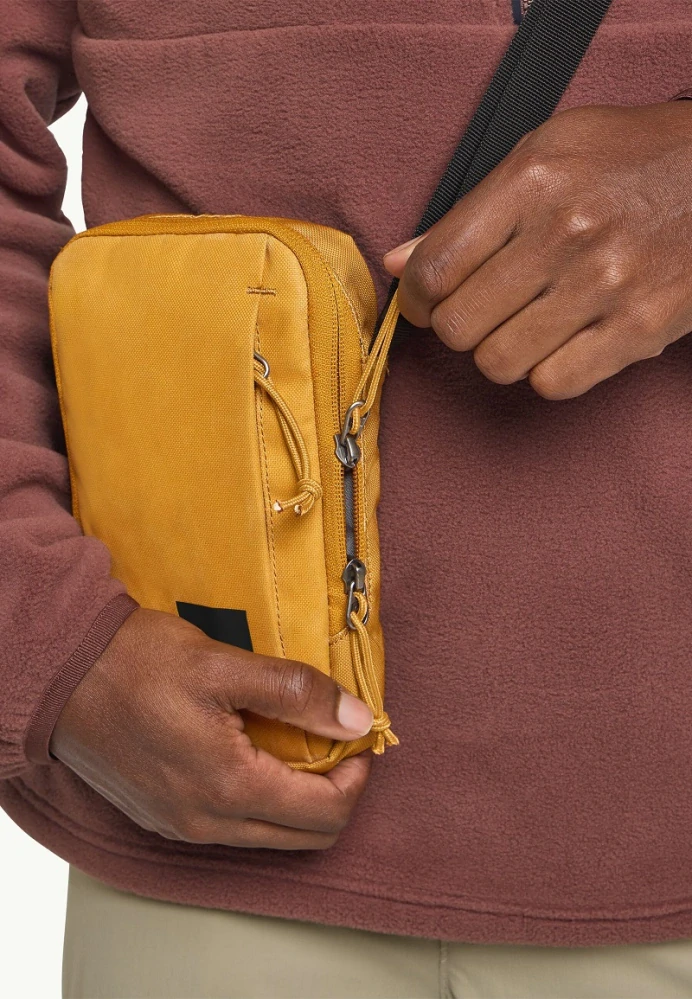 Jack Wolfskin mini crossbody KONYA BAG karamelová
